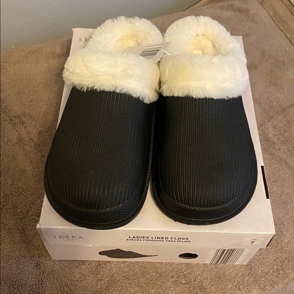 Clogs - Picture 3 of 9